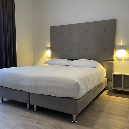 Hotel L'Etrusco - San Vincenzo Bagian luar foto