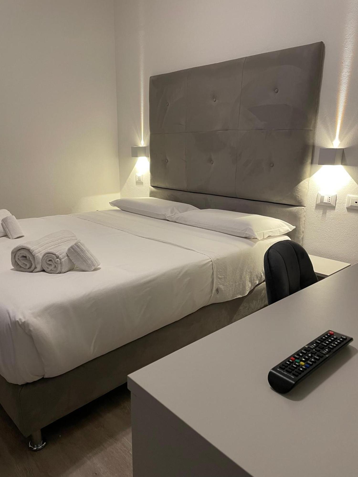 Hotel L'Etrusco - San Vincenzo Bagian luar foto