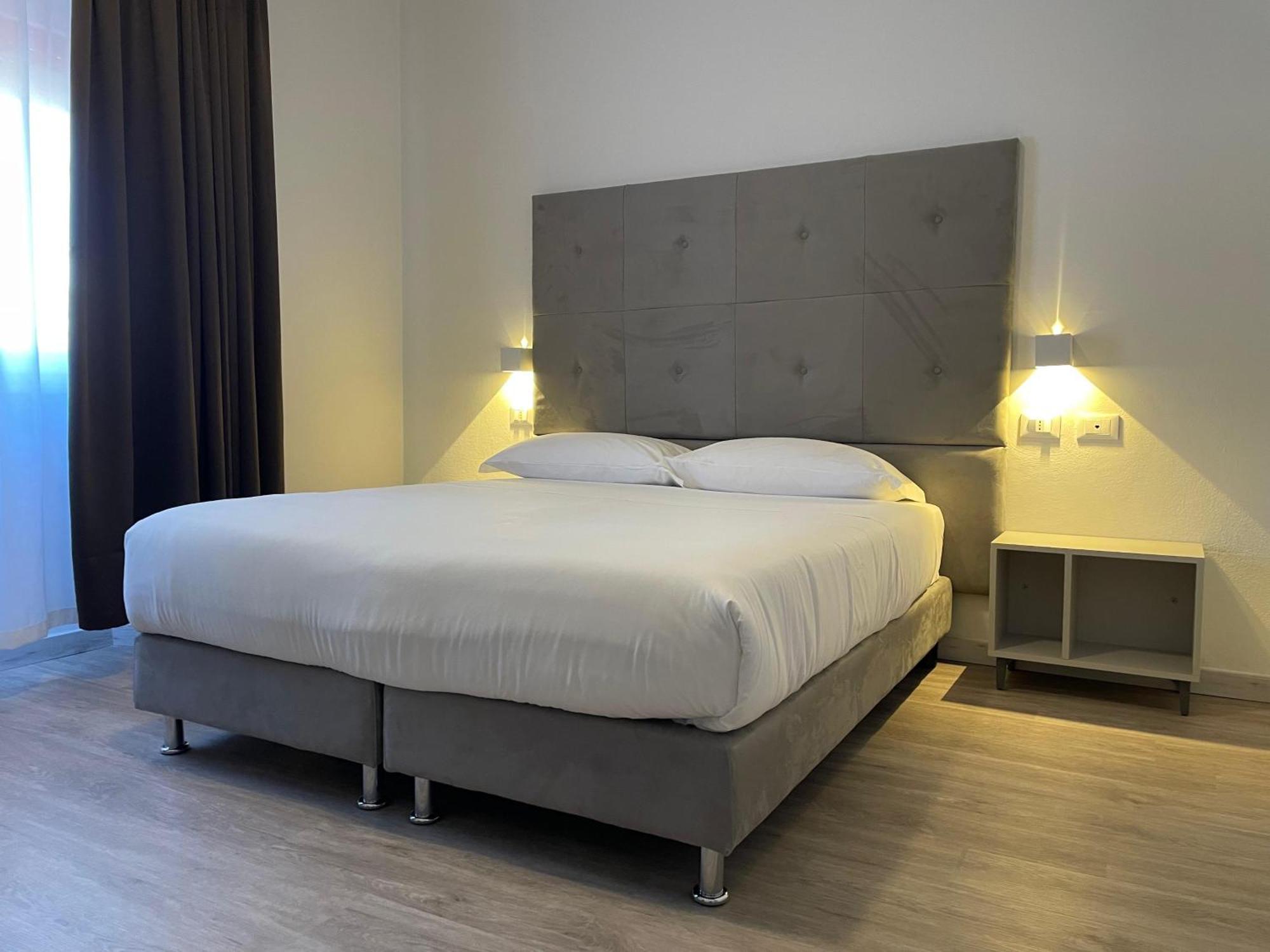 Hotel L'Etrusco - San Vincenzo Bagian luar foto