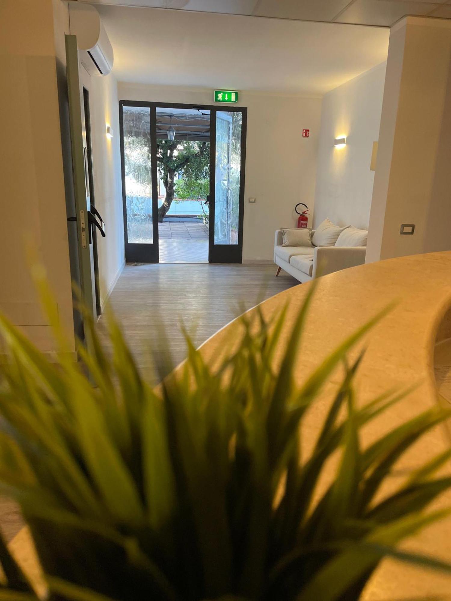 Hotel L'Etrusco - San Vincenzo Bagian luar foto